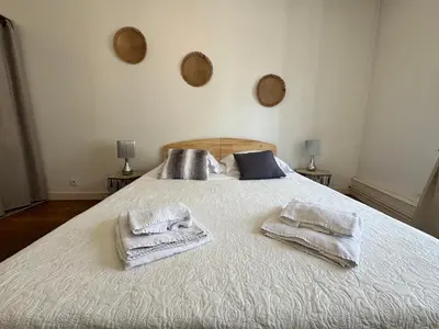 Un ou plusieurs lits dans un hébergement de l'établissement Maison Hythou de ville 6 personnes