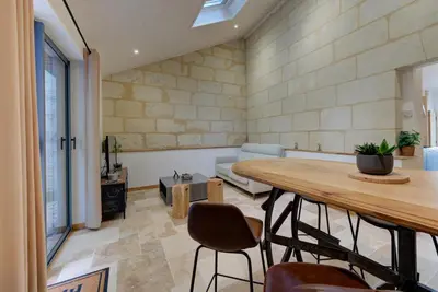 Coin salon dans l'établissement L'Atelier du Château