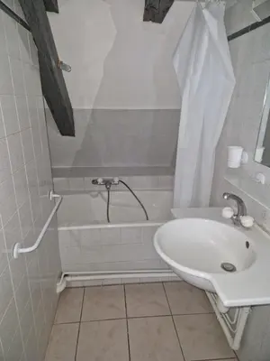 Plan de l'établissement L'Atelier - Triplex Cité Plantagenêt - 4 à 6 pers