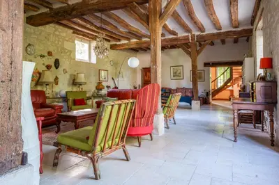 Coin salon dans l'établissement Grande maison familiale 15 p entre Azay et Chinon