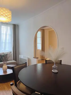 Coin salon dans l'établissement Supperbe appartement Saumur