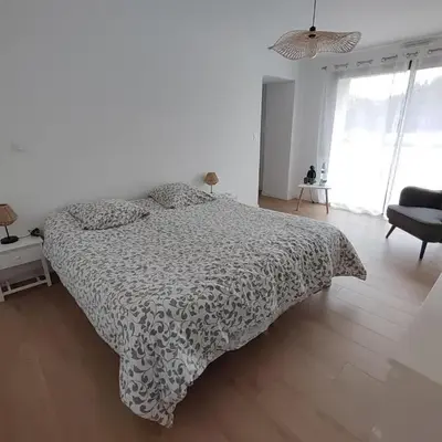 Chambre avec salle de bain privée