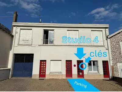 Certificat, récompense, panneau ou autre document affiché dans l'établissement Studio cosy avec mezzanine et parking proche centre