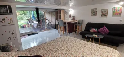 Coin salon dans l'établissement Logement - Proche Gare SNCF & Bus