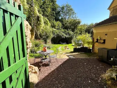 Jardin de l'établissement SUITE KHALEESI - Troglodyte - Balnéo 2 places
