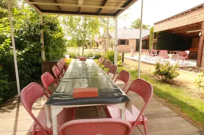 Restaurant ou autre lieu de restauration dans l'établissement Gîte familial 15 personnes