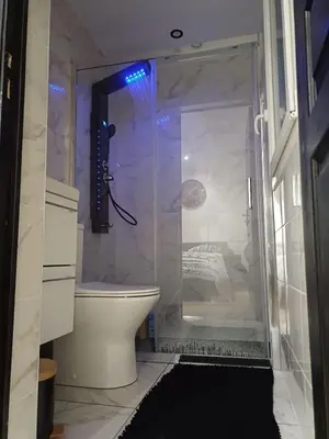 Salle de bains dans l'établissement Elégance, sobriété, T2 centre-ville