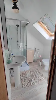 Salle de bains dans l'établissement Gite Centre Montbazon