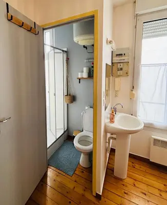 Salle de bains dans l'établissement Appartement 2 pièces