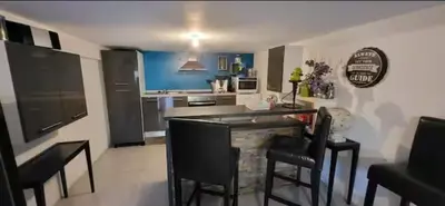 Cuisine ou kitchenette dans l'établissement Maison proche du circuit des 24H du Mans