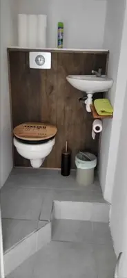 Salle de bains dans l'établissement Maison proche du circuit des 24H du Mans