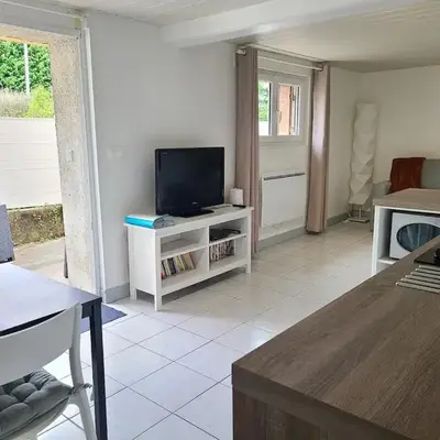Charmant logement lumineux - Terrasse privee - Wifi