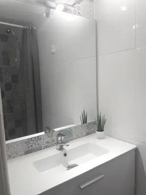 Salle de bains dans l'établissement Au coeur des Châteaux - Wifi - Jardin