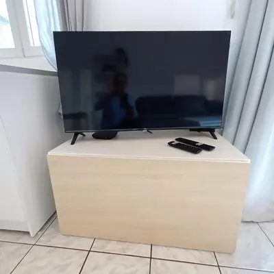 Télévision ou salle de divertissement dans l'établissement La Cour Palissy - T2 - Wifi - TV
