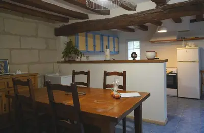 Cuisine ou kitchenette dans l'établissement Au bois de la Belle