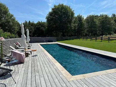 Piscine de l'établissement Bulle de calme bucolique - jardin & piscine privée ou située à proximité