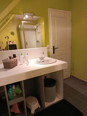 Salle de bains dans l'établissement Location Chambres 15 min du Mans
