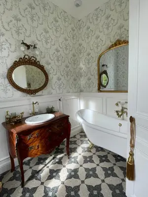 Salle de bains dans l'établissement House of Mailly
