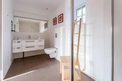 Salle de bains dans l'établissement Le Moulin de Touvois 15p Bourgueil piscine