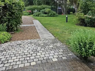 Jardin de l'établissement Gîte de charme avec jardin clos et animaux acceptés - FR-1-381-640