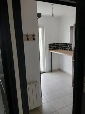 Cuisine ou kitchenette dans l'établissement Studio indépendant