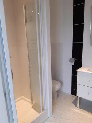 Salle de bains dans l'établissement Beau studio rénové proche gare - 6