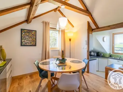 Cuisine ou kitchenette dans l'établissement Gîte confortable à la campagne, 2 chambres, vue dégagée - FR-1-622-118
