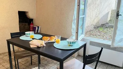 Plan de l'établissement L'Atelier Paget 2 pers Face Château place de Parking