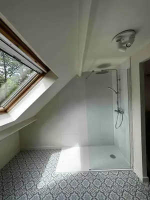 Salle de bains dans l'établissement Le clos des tirons