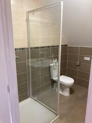 Salle de bains dans l'établissement B&B L'Atout de France