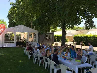 Clients de l'établissement Mobil-home 38m² avec terrasse pour 6 personnes - API-1-52-1008