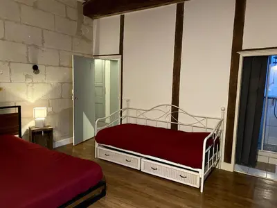 Un ou plusieurs lits dans un hébergement de l'établissement Charming 3 star gîte En 1737