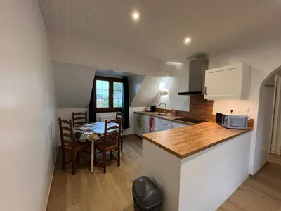 Cuisine ou kitchenette dans l'établissement Gite 18 couchages idéal pour réunion de Famille