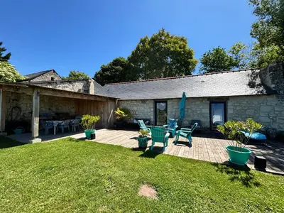 Jardin de l'établissement Tiny house gite la Poitevinière, terrasse, barbecue, proche Saumur et Loire
