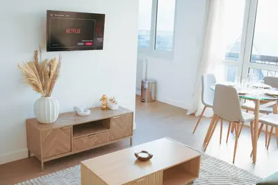 Télévision ou salle de divertissement dans l'établissement Appartement cosy avec vue dégagée, Centre du Mans