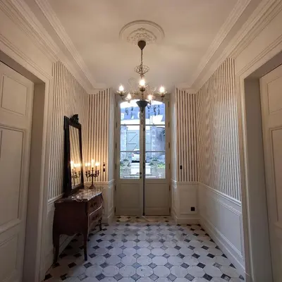 Télévision ou salle de divertissement dans l'établissement Hôtel Savare