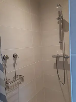 Salle de bains dans l'établissement Reinettes