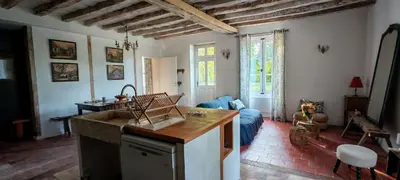 Cuisine ou kitchenette dans l'établissement Le Pavillon de Chasse - Castle view - Digital detox