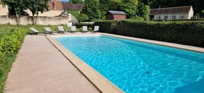 Piscine de l'établissement Le prieuré Saint-Martin ou située à proximité