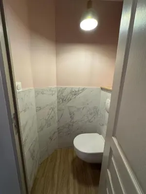 Salle de bains dans l'établissement Grande maison familiale & conviviale
