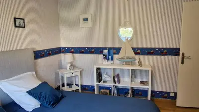 Un ou plusieurs lits dans un hébergement de l'établissement les HAUTS de SAINT SATURNIN