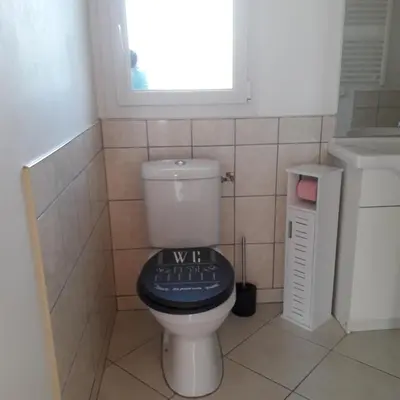 Salle de bains dans l'établissement L etoile bleue