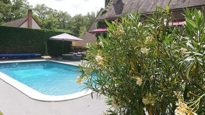 Piscine de l'établissement Auberge Marcheroux ou située à proximité