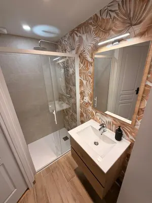 Salle de bains dans l'établissement Appartement cosy au cœur du Mans Proche Centre-Ville