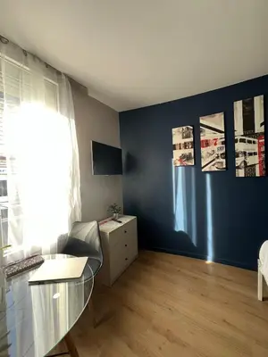 Coin salon dans l'établissement Studio Londres super cosy I rénové fin 2025 I parking gratuit