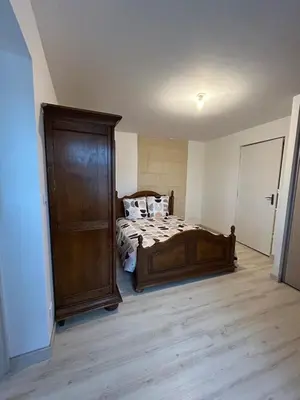 Un ou plusieurs lits dans un hébergement de l'établissement Maison de Ville Isabella 1
