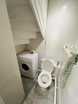 Salle de bains dans l'établissement Studio Dulcea 1 Étage - Proche Centre & Gare -WiFi