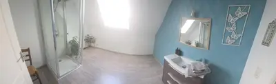Salle de bains dans l'établissement Chambre proche circuit 24h du mans