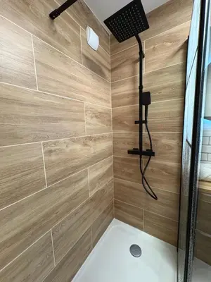 Salle de bains dans l'établissement Douce parenthèse - T2 à 10 min du circuit 24h