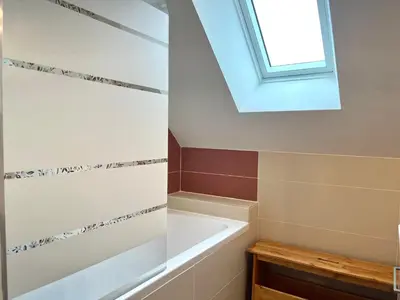 Salle de bains dans l'établissement La Maison Agoméa
